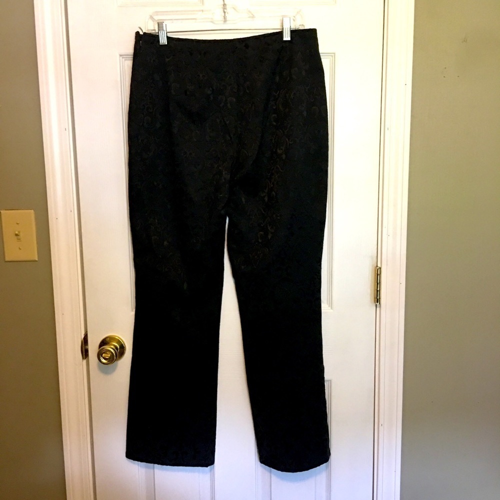 Cambridge Dry Goods pants sz 10. Tone on tone detail. Side zipper.